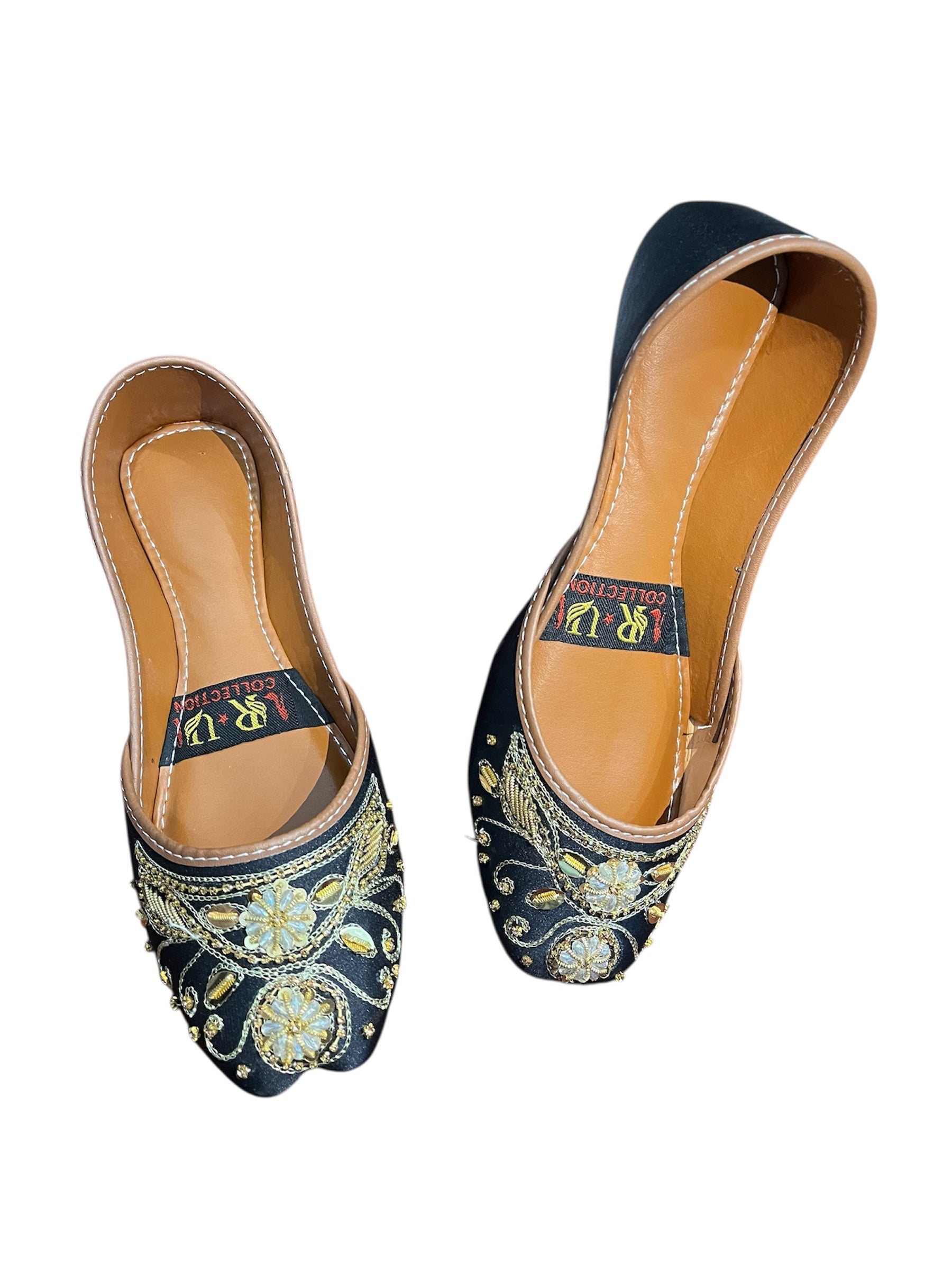 BLACK EMBROIDED KHUSSA